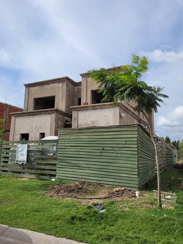 Casa  En Venta Ubicado En Castaños, Nordelta, Tigre