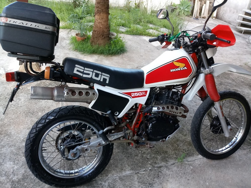 Imagem 1 de 10 de Honda Xl-250r Ano 1983 Placa Preta (colecionador)