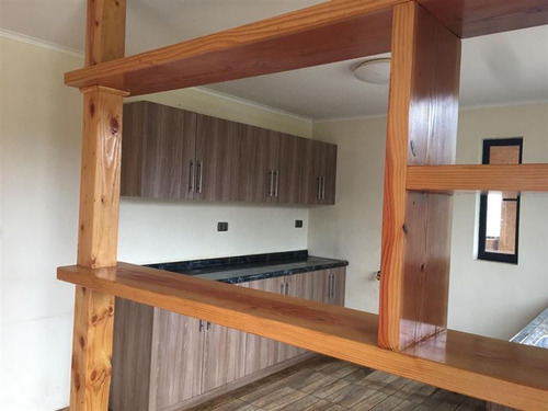 Casa En Venta De 2 Dorm. En Valdivia