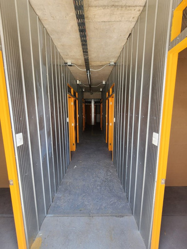 Excelente Oportunidad De Inversión . Venta De Bodegas Y Estc