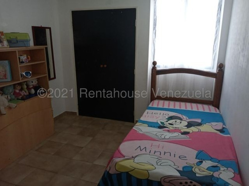Imagen 10 de 14 de Gustavo Zavala Rentahaouse 22-8981