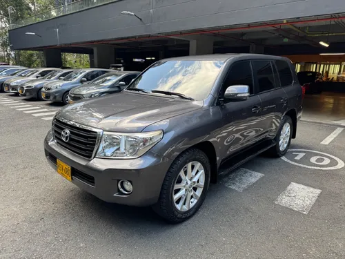 Toyota Land Cruiser 4.5 Elite Lc200