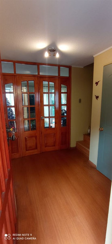 Casa En Venta De 4 Dorm. En Maipú