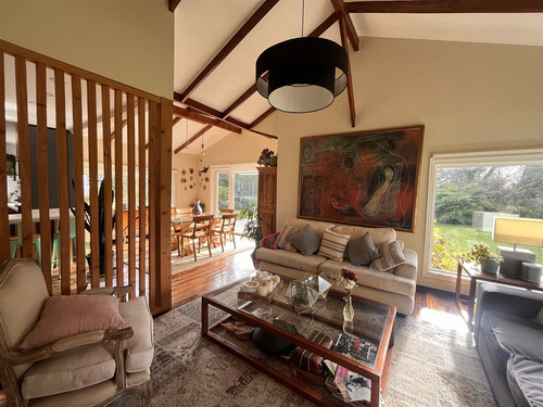 Hermosa Casa En Venta De 4 Dorm. En Frutillar Alto