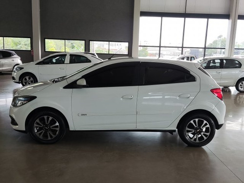 Chevrolet Onix Onix 1.4 MPFI LTZ 8V FLEX 4P AUTOMÁTICO