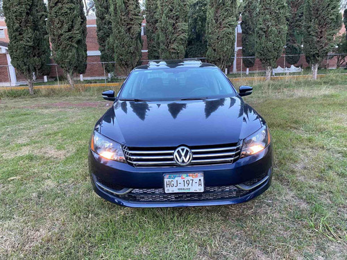Imagen 3 de 13 de Volkswagen Passat 2015 2.5 Highline L5 At