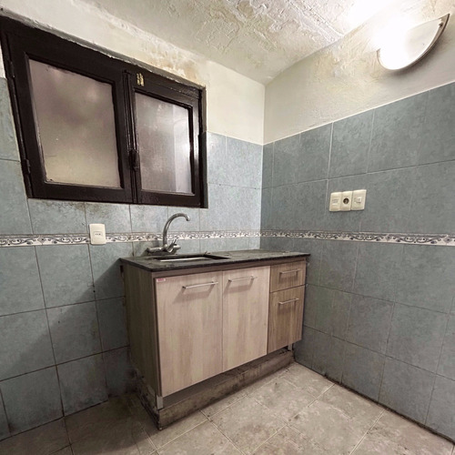 Alquiler De Amplia Casa Con 3 Dormitorios Y 2 Baños En Cordon Ideal Empresa
