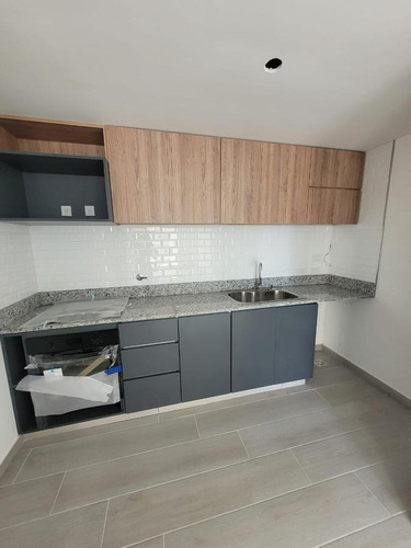 Imagen 10 de 29 de Departamento Tres Ambientes En Venta - Olivos