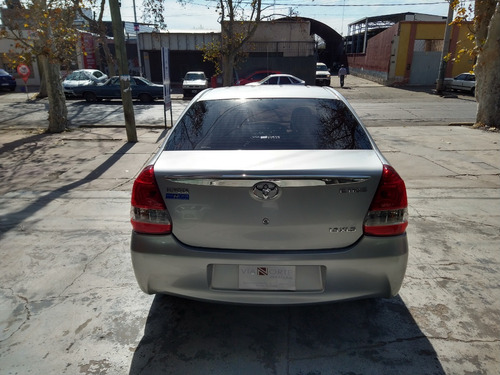 Imagen 7 de 10 de Toyota Etios Xls 4p 2015