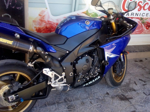 Yamaha R1 2011