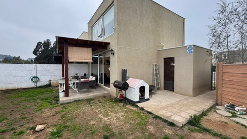 En Venta Cómoda Casa Ubica En Excelente Sector De Peñablanca