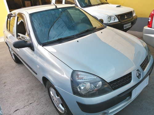 Renault Clio Sedan 1.6 Privilege 2003
