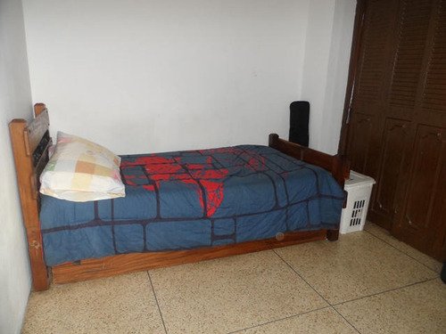Venta De Amplio Apartamento En Los Ruices / Gc