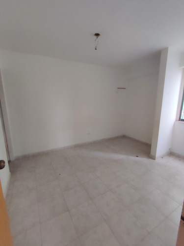Imagen 6 de 12 de Bello Apartamento En La Matica