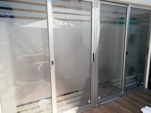 Imagen 7 de 10 de Vinilos Esmerilados Instalación