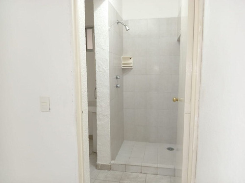 Casa En Condominio En Lomas De Cuernavaca, Temixco, Morelos - Crb-1234-cd