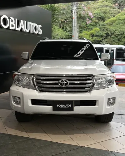 Toyota Land Cruiser LC200 B2+
