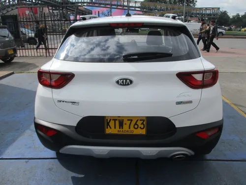 Kia Stonic Vibrant Hybrid 1000 Turbo Mt Aa