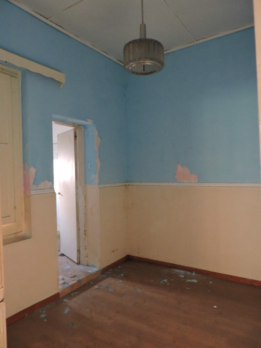 Imagen 6 de 12 de Casa De 3 Ambientes Con Local Y Cochera En Alquiler En José C. Paz. Uso Profesional Y Vivienda