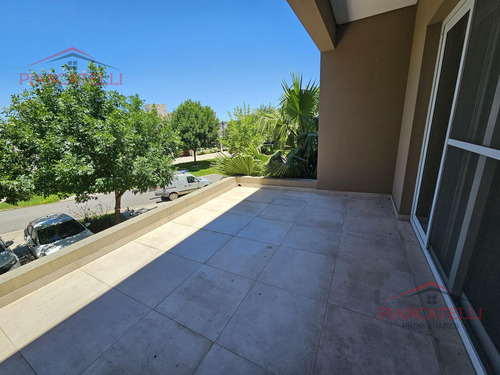 Venta De Casa En Terravista Con 4 Habitaciones