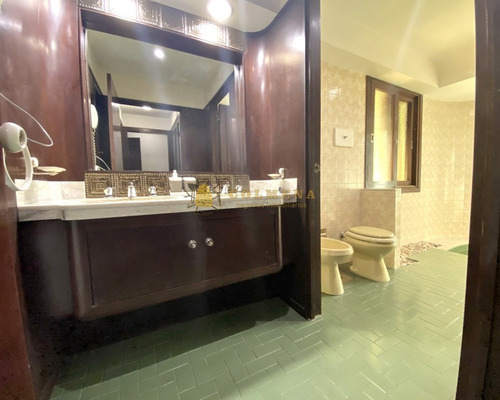 Mansa, 5 Dorm Y Dependencia Con Piscina- Ref: 3647