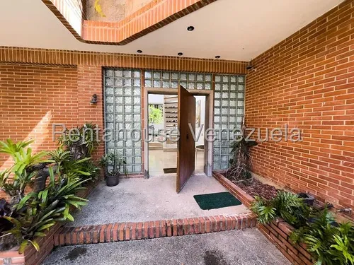 Casa En Venta En Santa Paula Rl