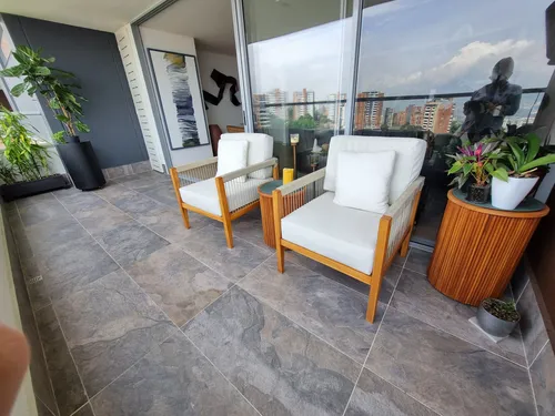 Apartamento En Venta En Envigado Barrio Loma De Los Mesa
