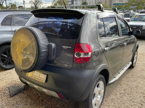 Imagem 4 de 15 de Volkswagen Crossfox 2009