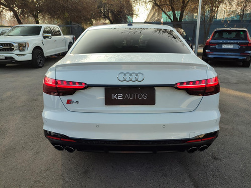 Audi S4 3.0T V6 QUATTRO