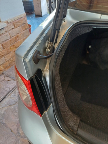 Volkswagen Vento 2.5 Advance 170cv