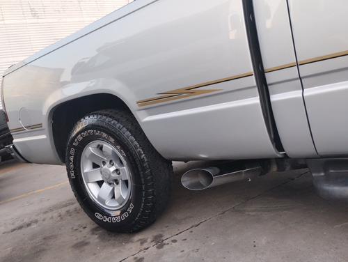 Chevrolet Silverado 4.2 D20 2p