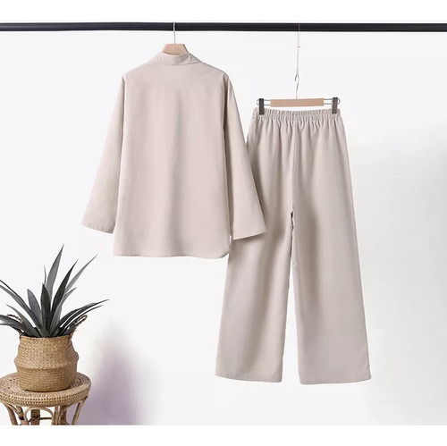 A Conjunto De Camisa Y Leggins De Algodón Para Mujer