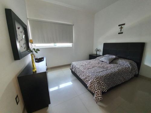 Casa Moderna En Condominio, 3 Recámaras, 3 Baños, Alberca En Residencial  Palmira | MercadoLibre