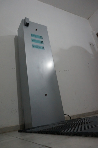 Columna De Desinfección Automática