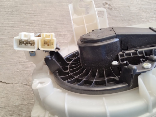 Caja Defroster Clima Toyota Prius 2010 A 2015 Original (Usado)