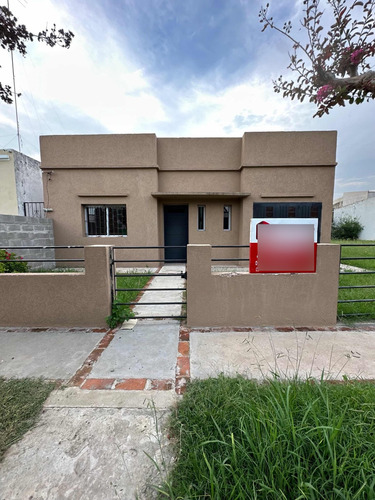 Casa En Venta En Pueblo Nuevo Luján, Excelente Oportunidad