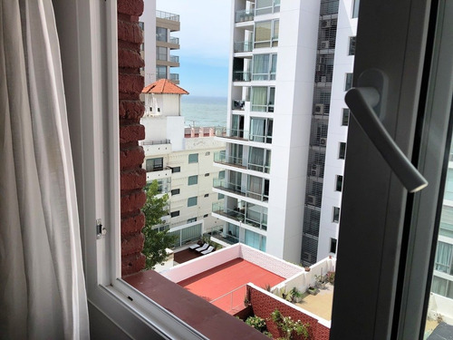 Playa Grande. Departamento En Dúplex.