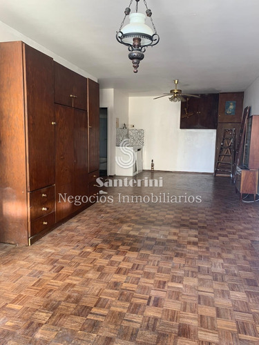 Venta Oficina Ciudad Vieja, Bs. Aires Y Zabala, 40 M2