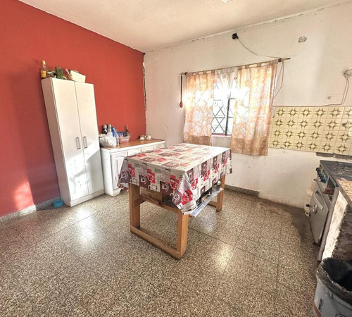 Casa Quinta Con Lote 4 Ambientes Con Amplio Parque Ezpeleta
