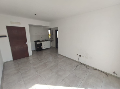 Imagen 2 de 10 de Departamento En Venta En Moron Centro