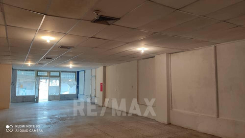 Imagen 3 de 4 de Vende Local Comercial San Felix Edficio Almary Pb 136 Mts2
