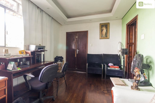 Imagem 5 de 15 de Aluguel De Casa Com 374m² E 7 Quartos - 10789