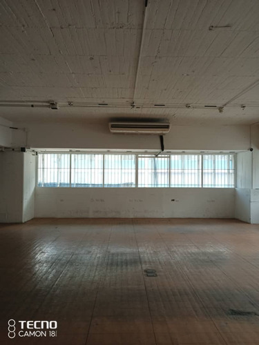 Imagen 17 de 27 de Alquiler De Planta Comercial En Edificio Boleita Sur