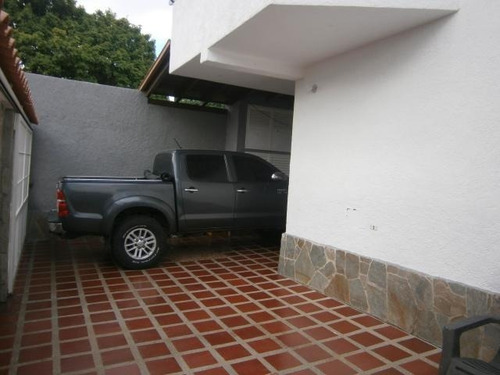 Imagen 2 de 14 de Julio Latouche Rentahouse Vende Apartoquinta En Trigal Norte 22-4165
