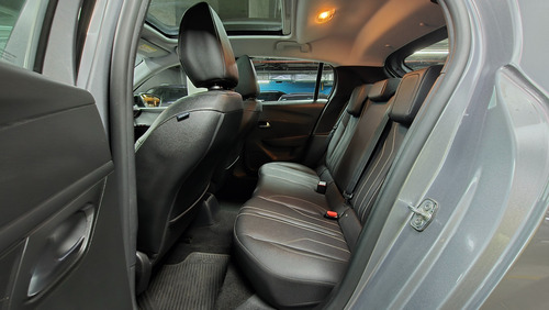 Peugeot 208 1.6 Feline Tiptronic