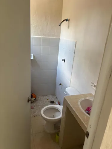 Casa De Dos Recámaras Y Un Baño, Amplio Terreno