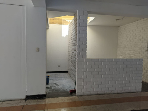 Se Alquila Local Comercial