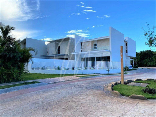 Casa En Venta En Cancun Lagos Del Sol