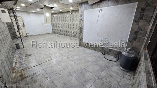 Galpón En Venta Urb. Catia, Caracas. 25-24198 Yf