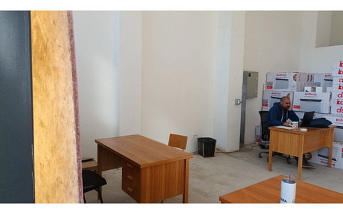 Arriendo Local Comercial 73,11 M2 Nivel Calle + 22,75 M2 En